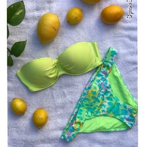 Victoria’s Secret bikini set